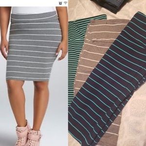 Bundle Midi ponte fold over skirt